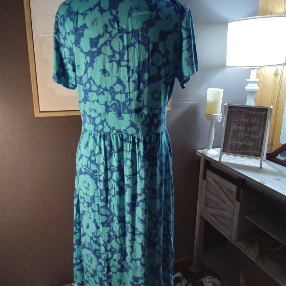 L.L BEAN SET OF 2, Wrap Maxi Dresses. - Picture 2 of 4